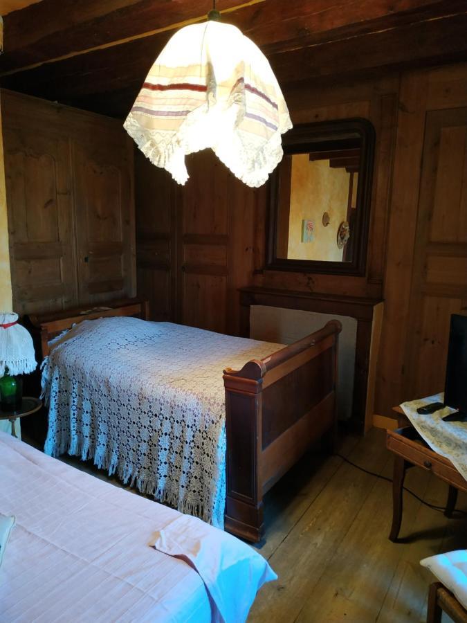 Auberge Paysanne Loubaresse  Exterior photo